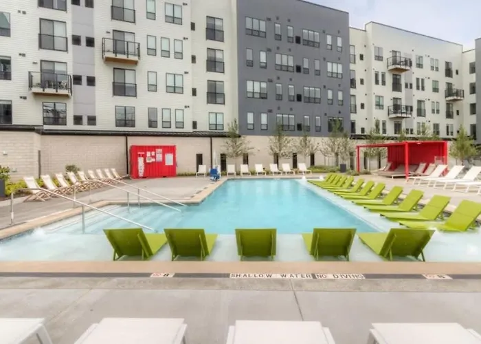 Cozysuites Roomy 1br, Lawrenceville Apartment *